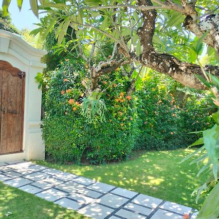 Villa Frangipani Sanur  Exterior photo
